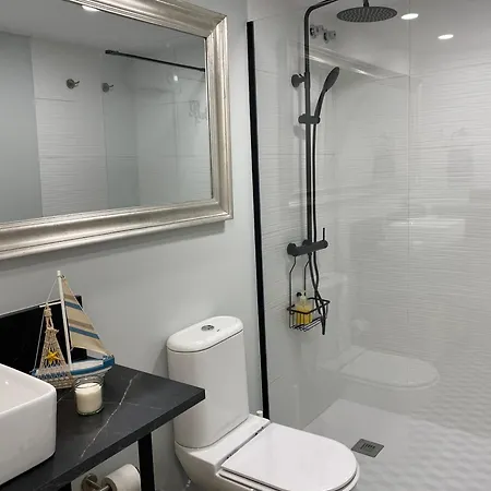 Vive La Playa Y La Noche De Aqui