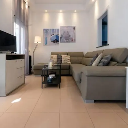 Vive La Playa Y La Noche De Aqui Apartment Sitges