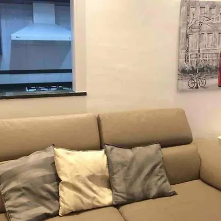 Vive La Playa Y La Noche De Aqui *