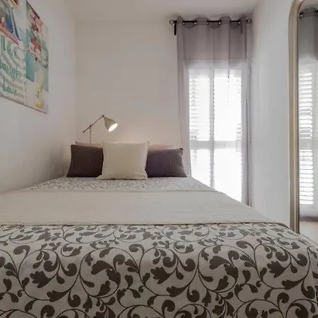 Vive La Playa Y La Noche De Aqui Apartment *