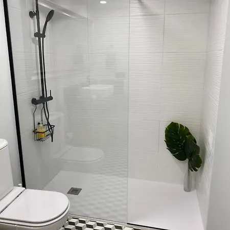 Vive La Playa Y La Noche De Aqui Sitges