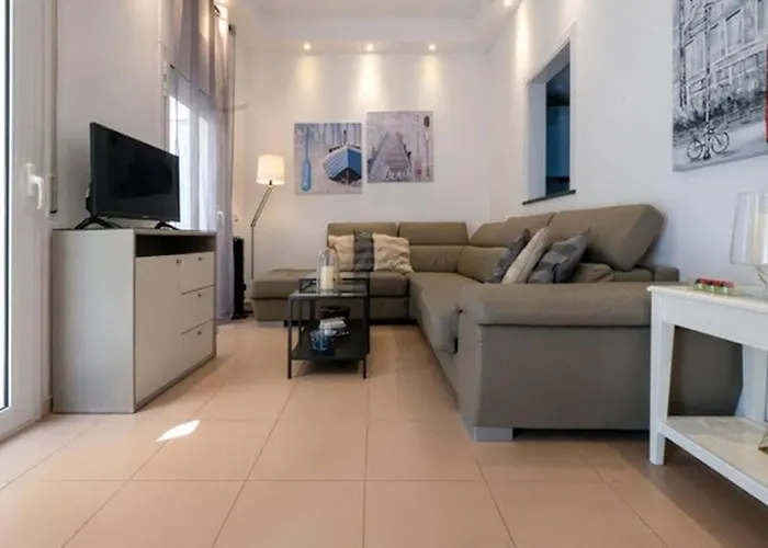 Vive La Playa Y La Noche De Aqui Apartament Sitges