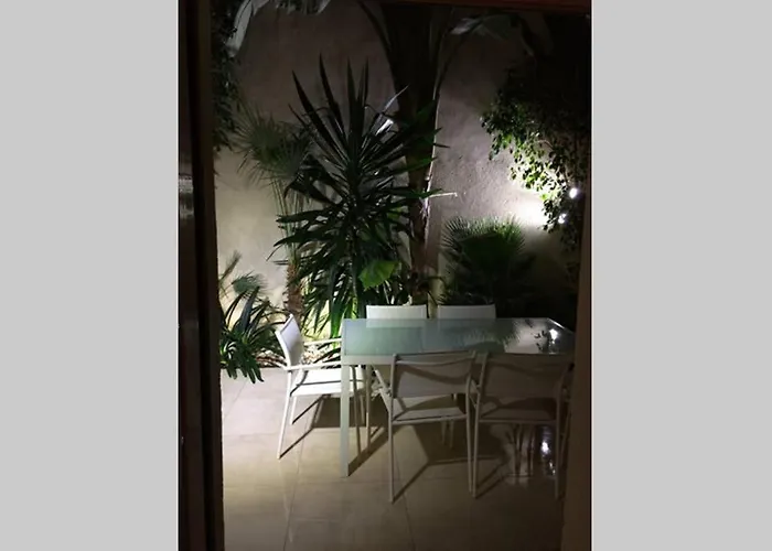 Vive La Playa Y La Noche De Aqui * Sitges