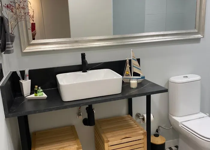 Vive La Playa Y La Noche De Aqui *