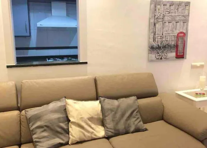 Vive La Playa Y La Noche De Aquí *