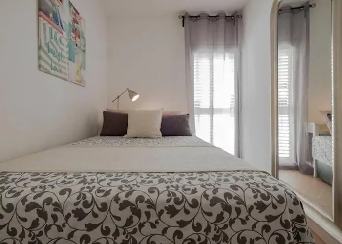 Vive La Playa Y La Noche De Aquí Apartamento *