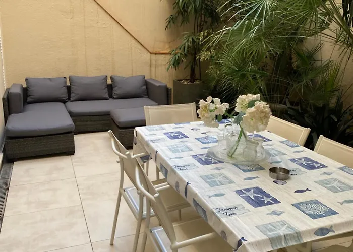 Vive La Playa Y La Noche De Aquí Apartamento Sitges